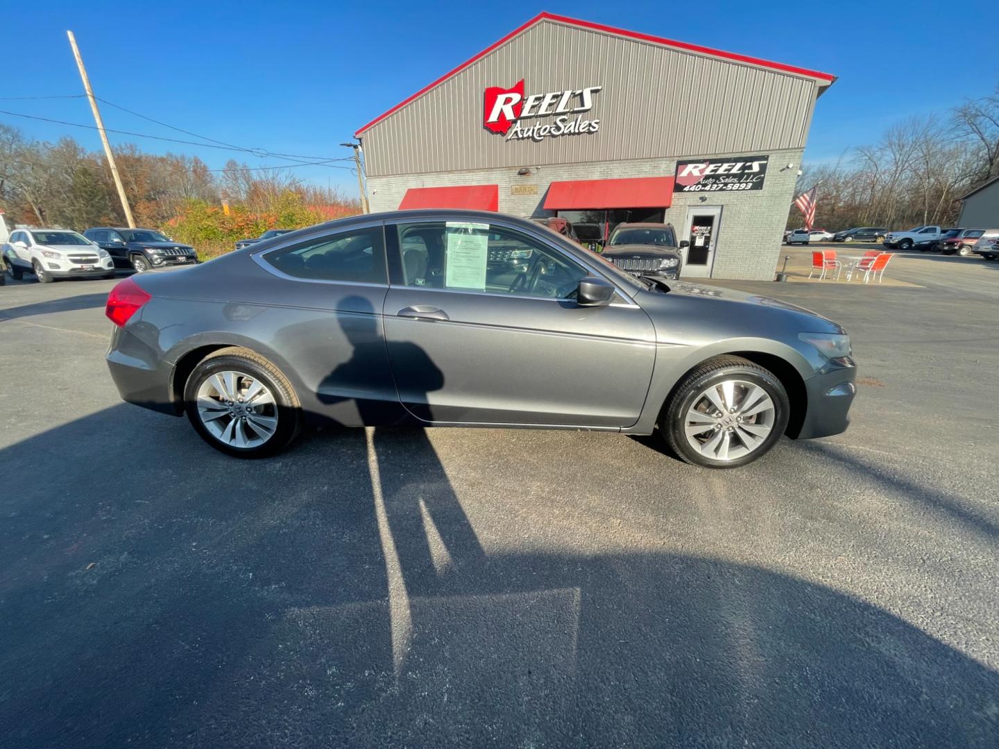 2012 Gray /Black Honda Accord EX Coupe AT (1HGCS1B74CA) with an 2.4L I4 DOHC 16V engine, 5-Speed Automatic transmission, located at 547 E. Main St., Orwell, OH, 44076, (440) 437-5893, 41.535435, -80.847855 - Photo#5